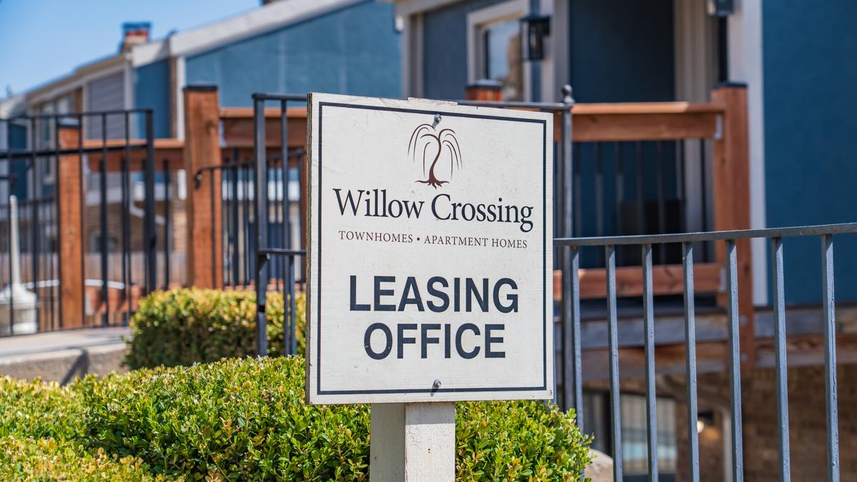 Willow Crossing building exterior, view 3